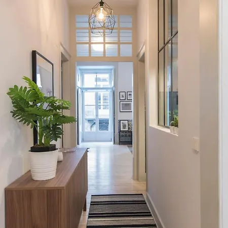 Lovelystay - 3 Bedroom Downtown Wonderwall Lisbon Exterior photo